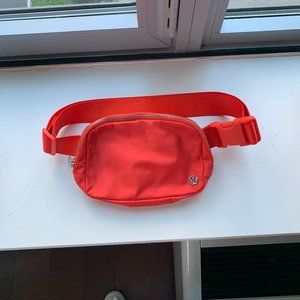 Lululemon - Everywhere Belt Bag 1L